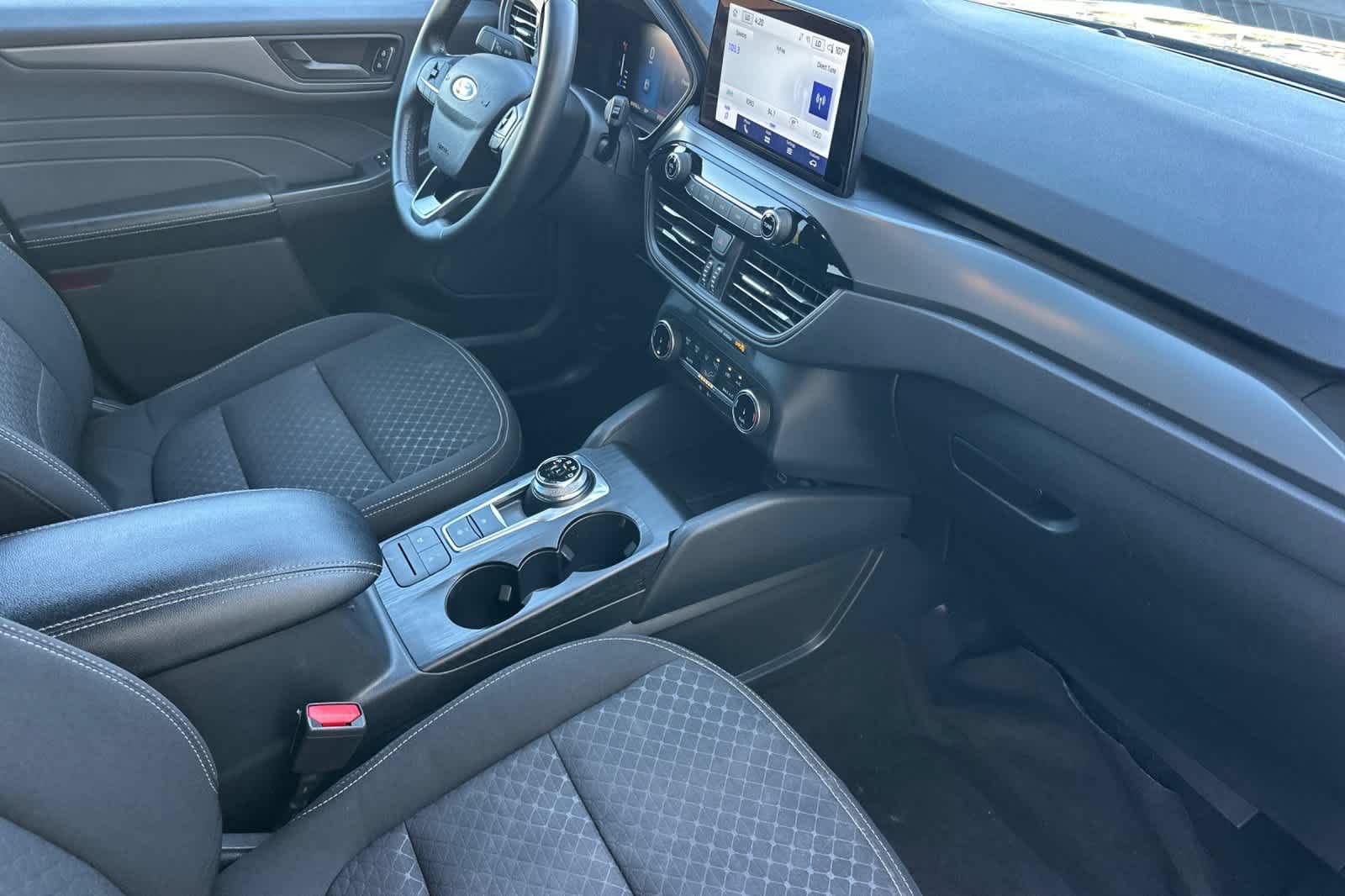 Certified 2024 Ford Escape Active FWD image 17