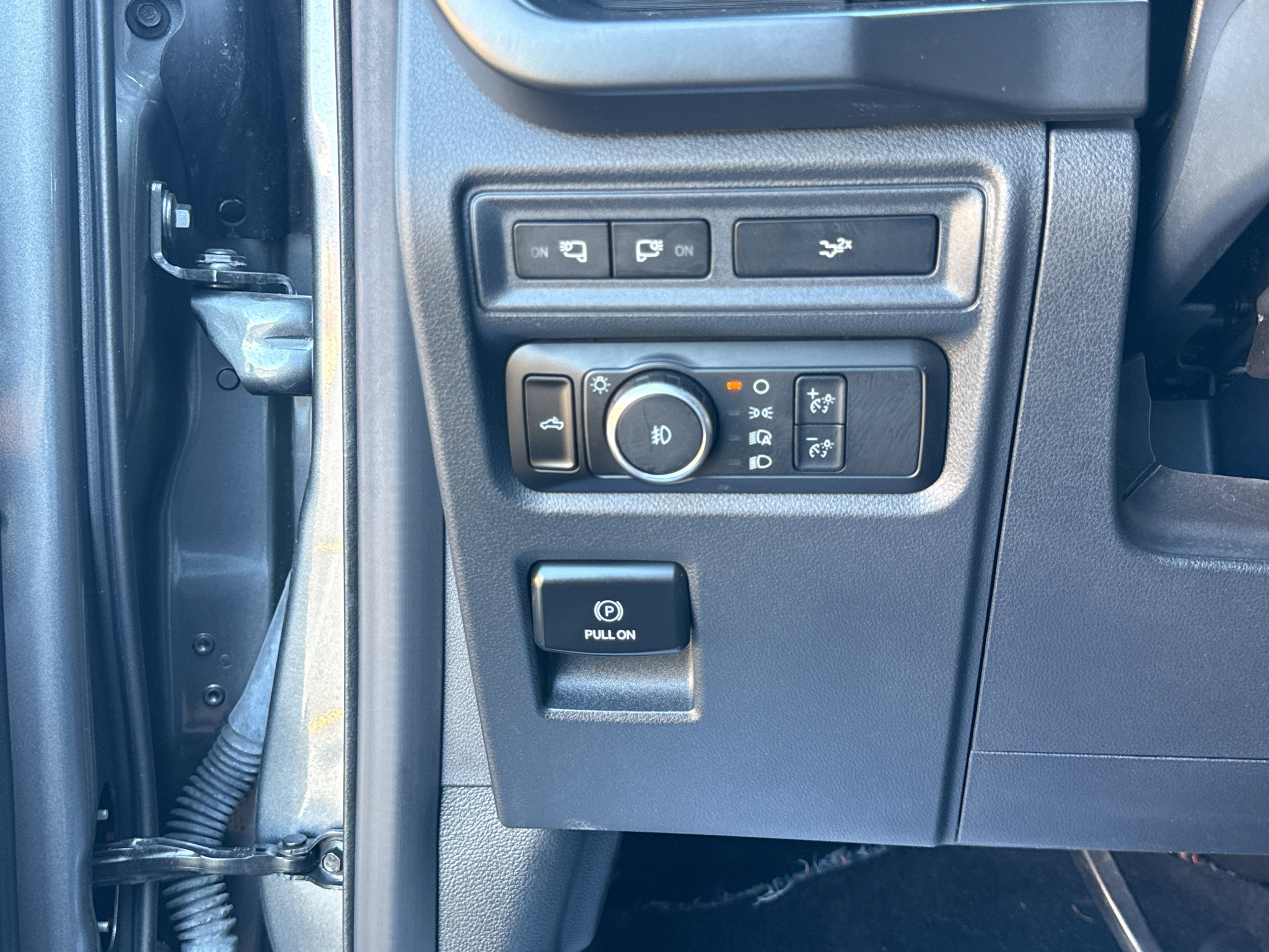 Certified 2024 Ford F150 XLT w/ Equipment Group 302A MID AWD/4WD image 27
