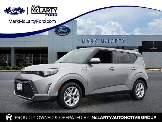 Used 2023 Kia Soul LX w/ LX Technology Package FWD image 1