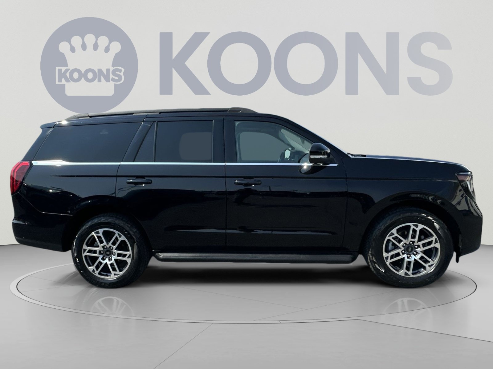 Certified 2025 Ford Expedition Active AWD/4WD image 12