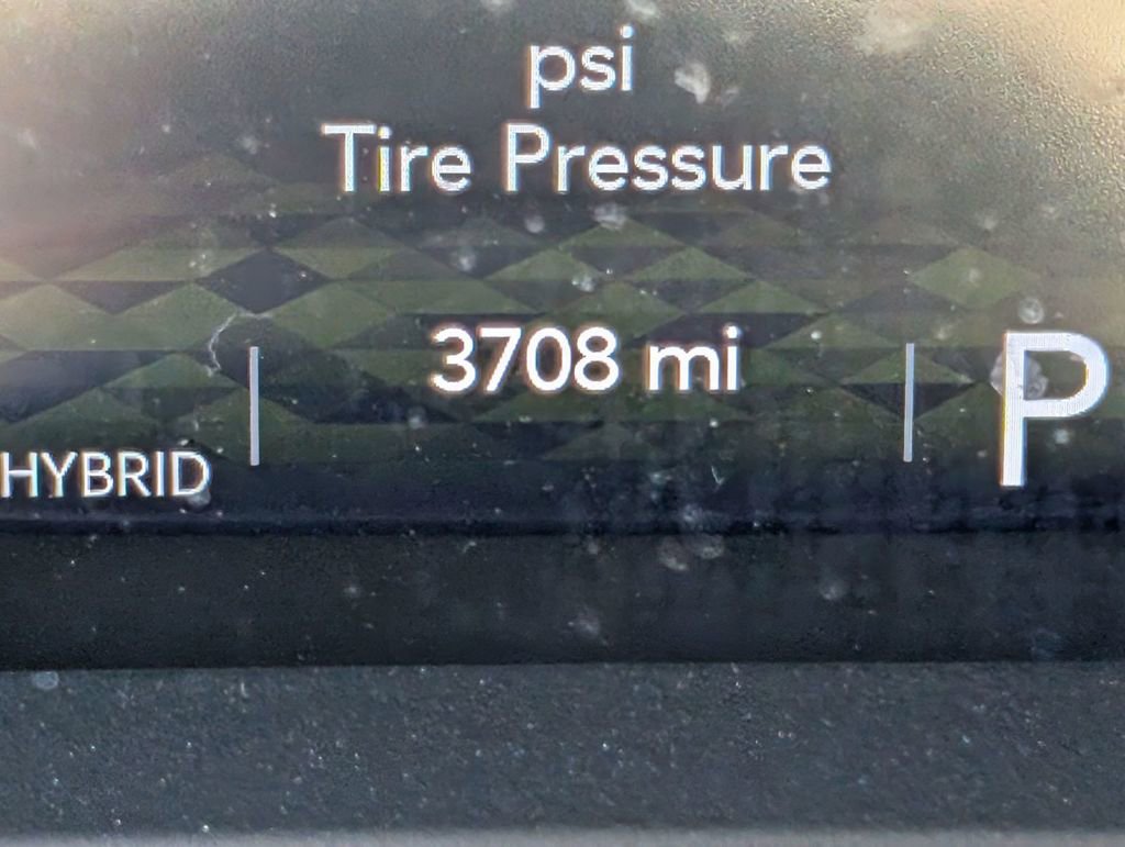 Used 2024 Jeep Wrangler Unlimited Sahara image 25