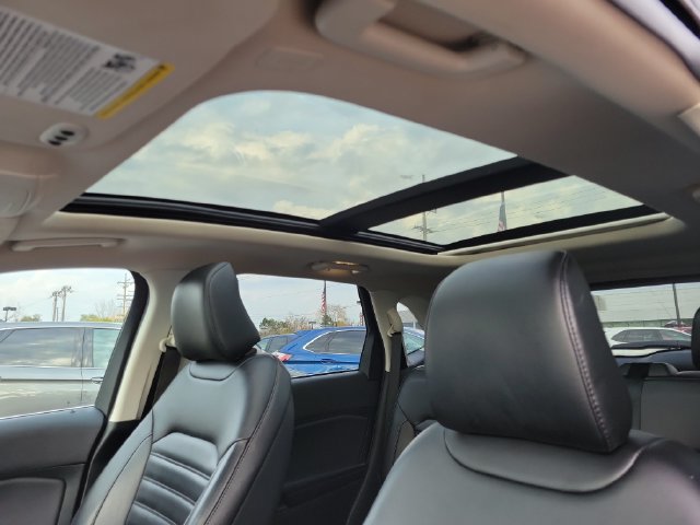 Certified 2024 Ford Edge SEL w/ Convenience Package AWD/4WD image 12