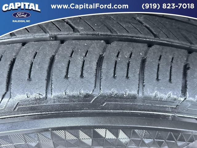 Used 2022 Nissan Pathfinder SL FWD image 14