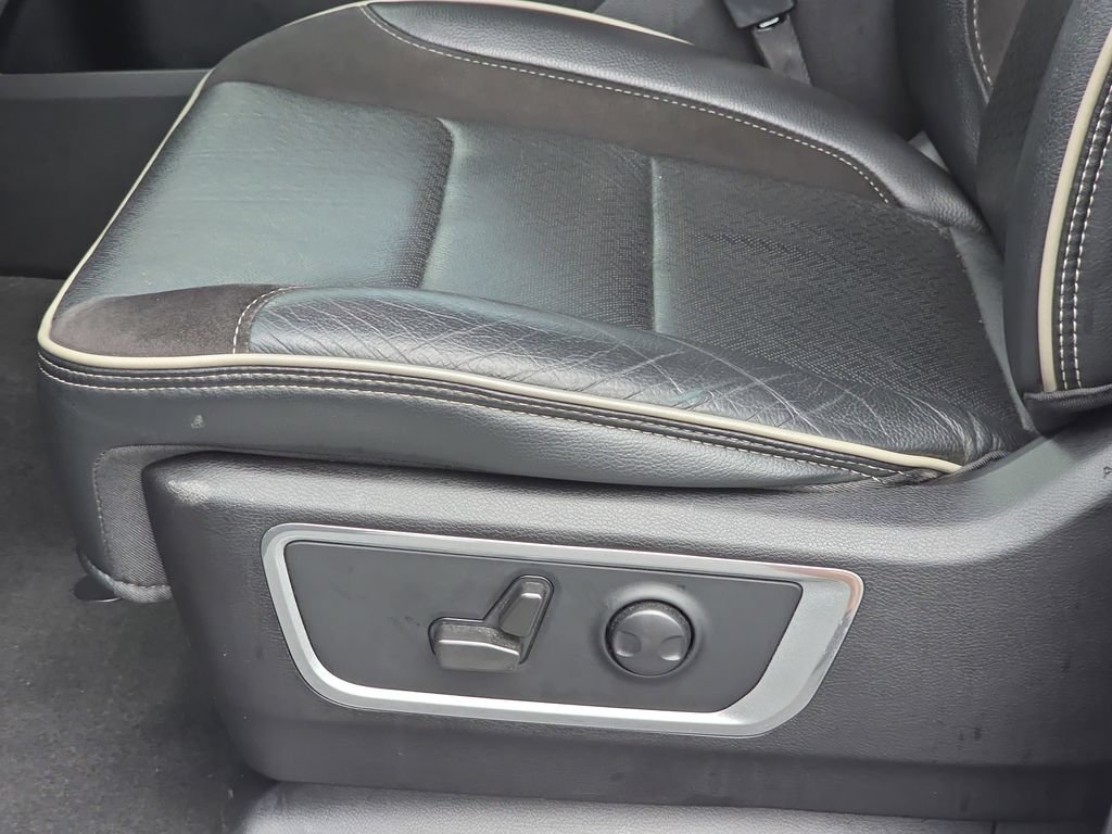 Used 2022 RAM 1500 Laramie w/ Sport Appearance Package AWD/4WD image 26