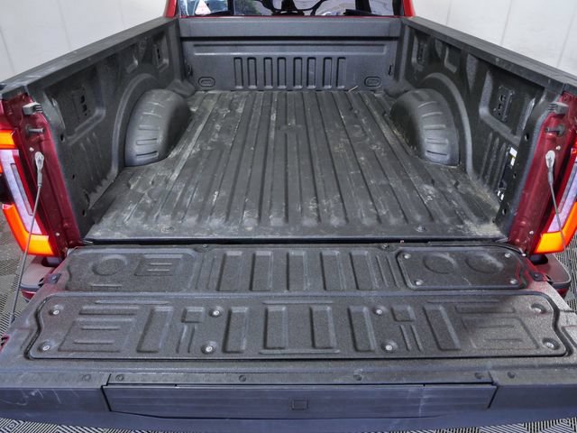 Certified 2025 Ford F250 Platinum w/ Platinum Plus Package AWD/4WD image 30