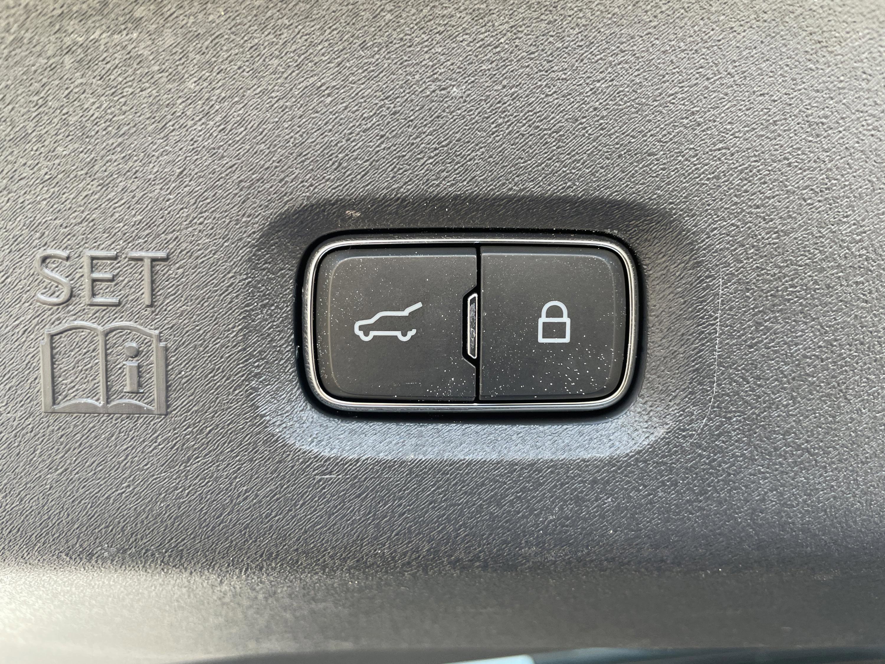 Certified 2025 Ford Expedition Max Platinum image 44