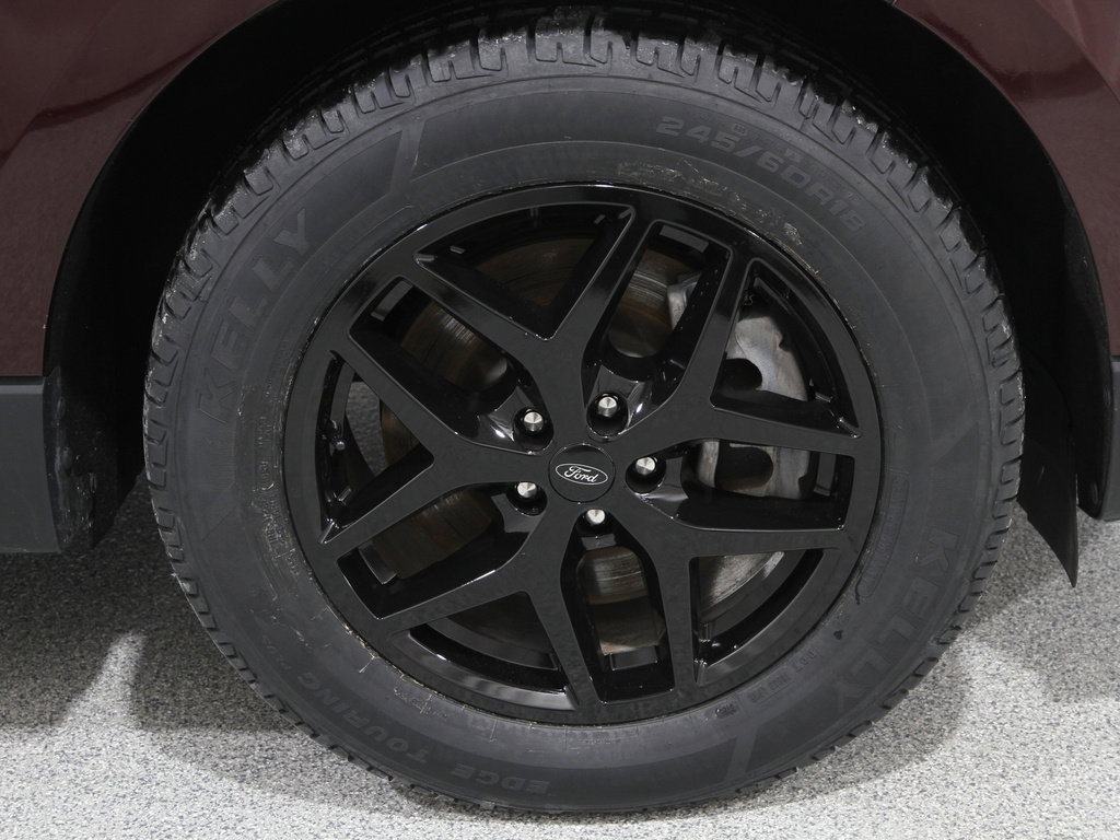 Certified 2024 Ford Edge SEL image 20