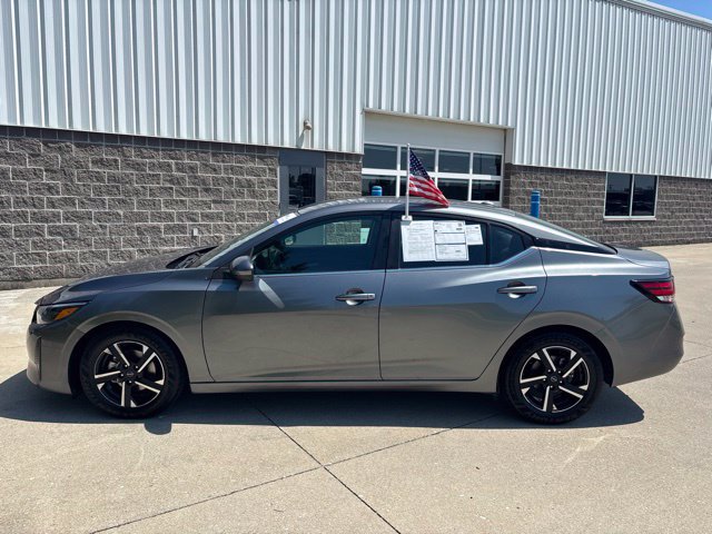 Used 2024 Nissan Sentra SV FWD image 10