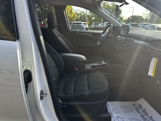 Certified 2023 Ford Escape Active AWD/4WD image 34