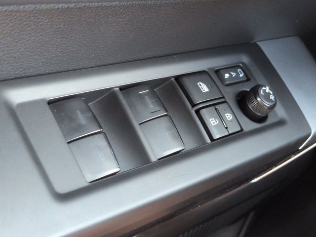 Used 2025 Toyota Tundra Platinum AWD/4WD image 25