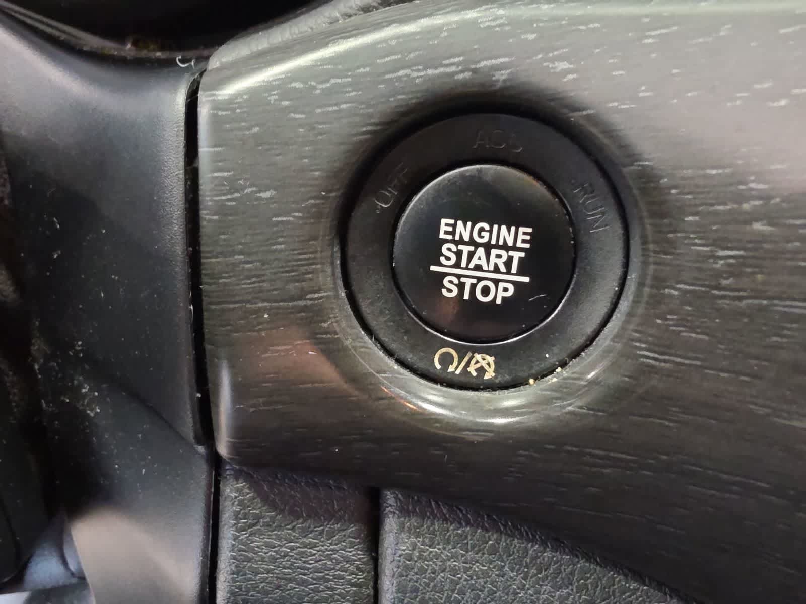 Used 2018 Jeep Grand Cherokee Altitude AWD/4WD image 26