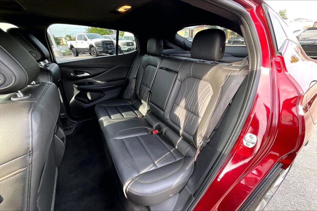 Used 2025 Buick Envista Avenir FWD image 25