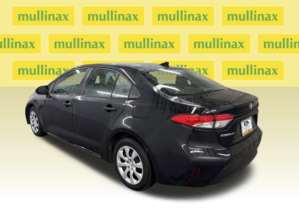 Used 2024 Toyota Corolla LE image 9