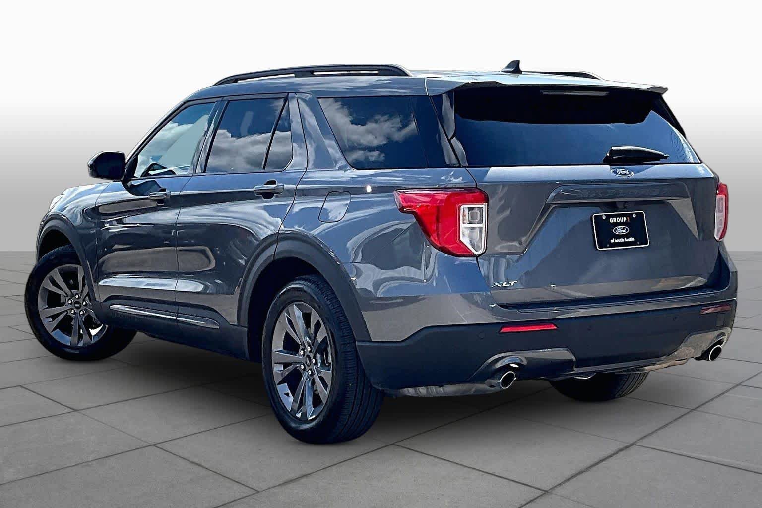 Certified 2023 Ford Explorer XLT w/ Equipment Group 202A RWD image 6
