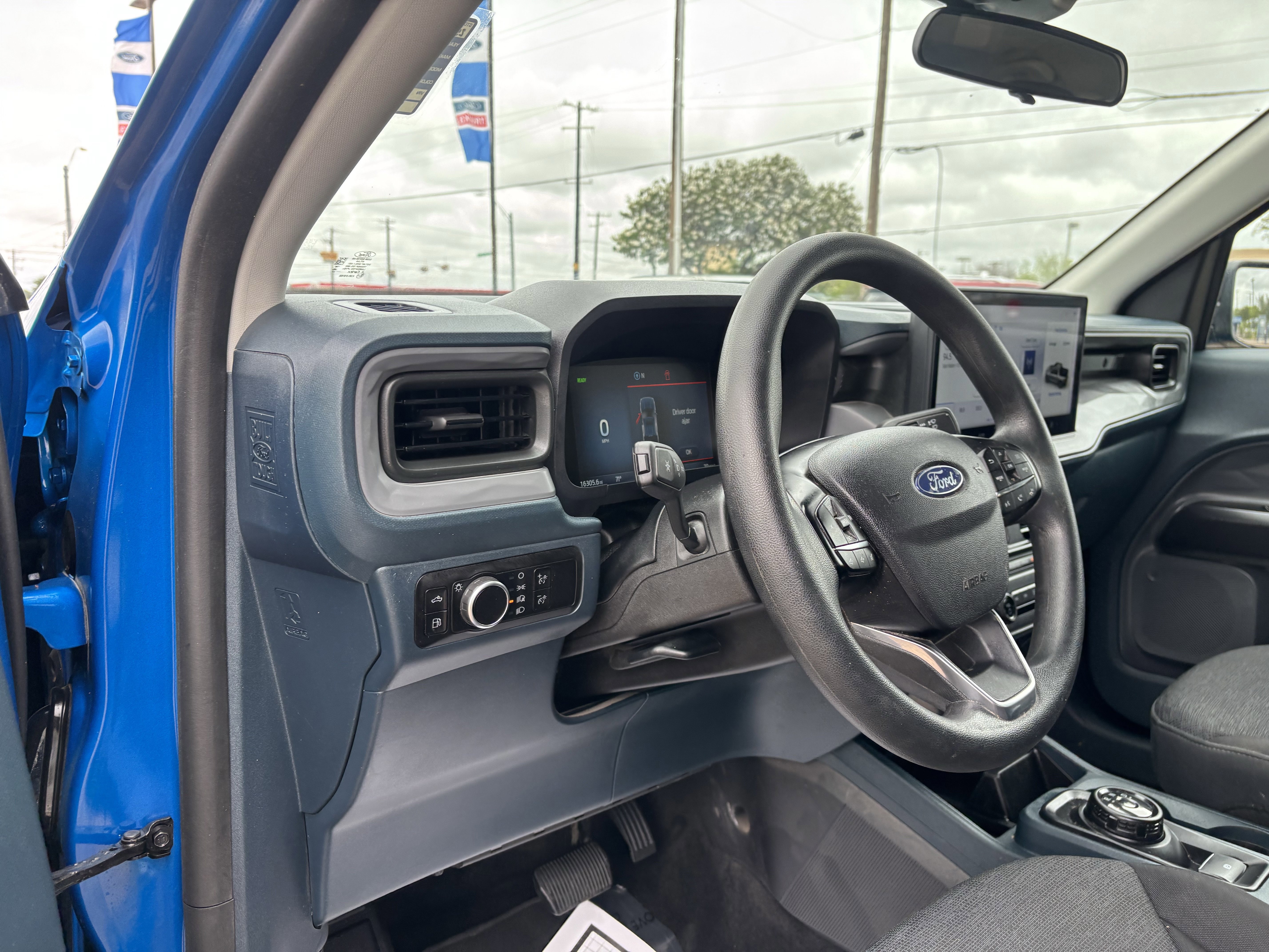 Certified 2025 Ford Maverick XL FWD image 15
