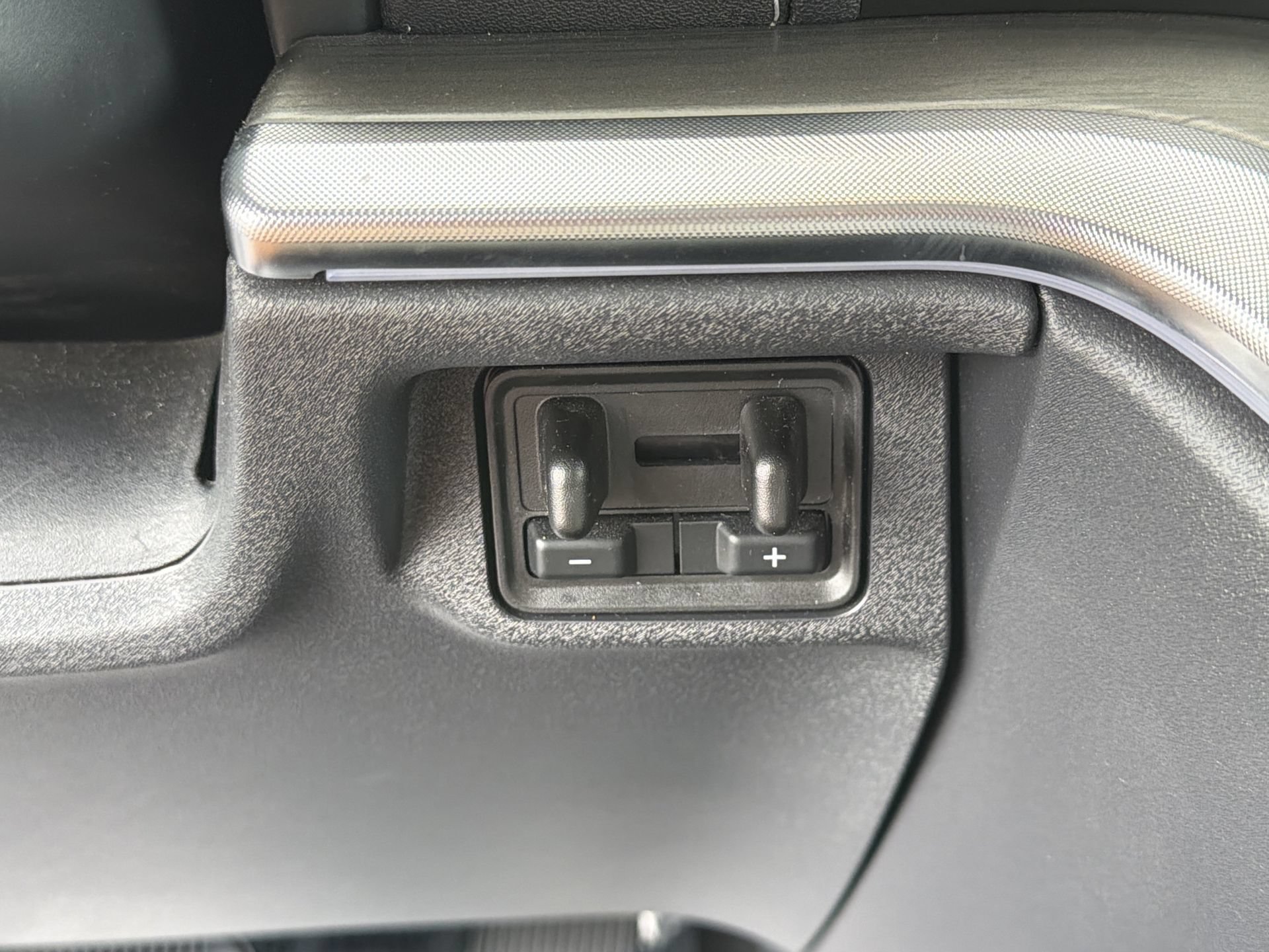 Certified 2025 Ford Expedition Max Platinum AWD/4WD image 13