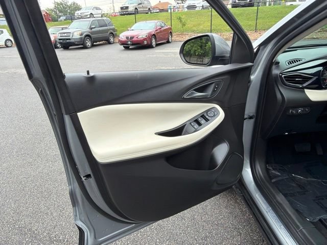 Used 2023 Buick Encore GX Preferred w/ Cold Weather Comfort Package FWD image 13