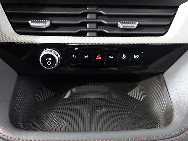 Certified 2025 Ford Explorer Active w/ Active Comfort Package image 16