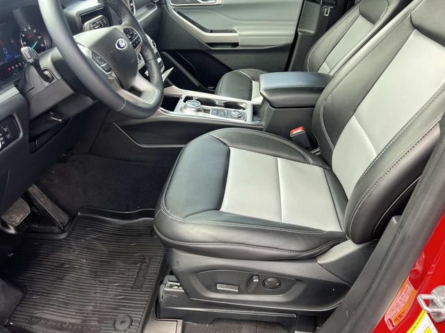 Certified 2023 Ford Explorer XLT w/ Equipment Group 202A AWD/4WD image 18