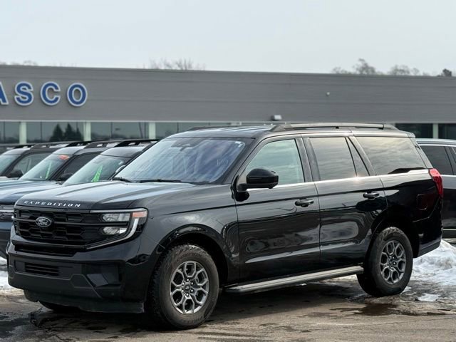 Certified 2025 Ford Expedition Active image 33