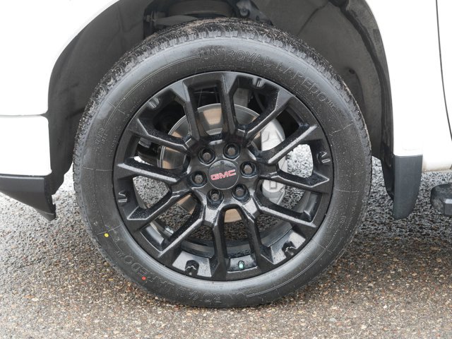 Used 2023 GMC Sierra 1500 Denali w/ Technology Package AWD/4WD image 10