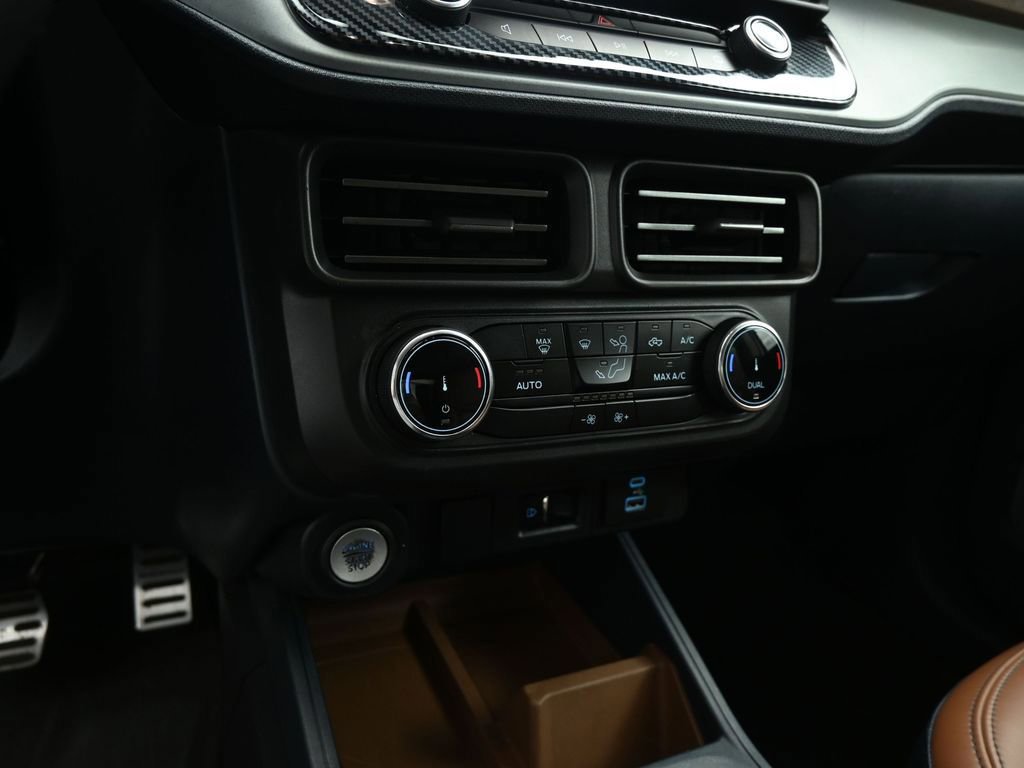 Certified 2023 Ford Maverick Lariat w/ Equipment Group 500A Standard image 41