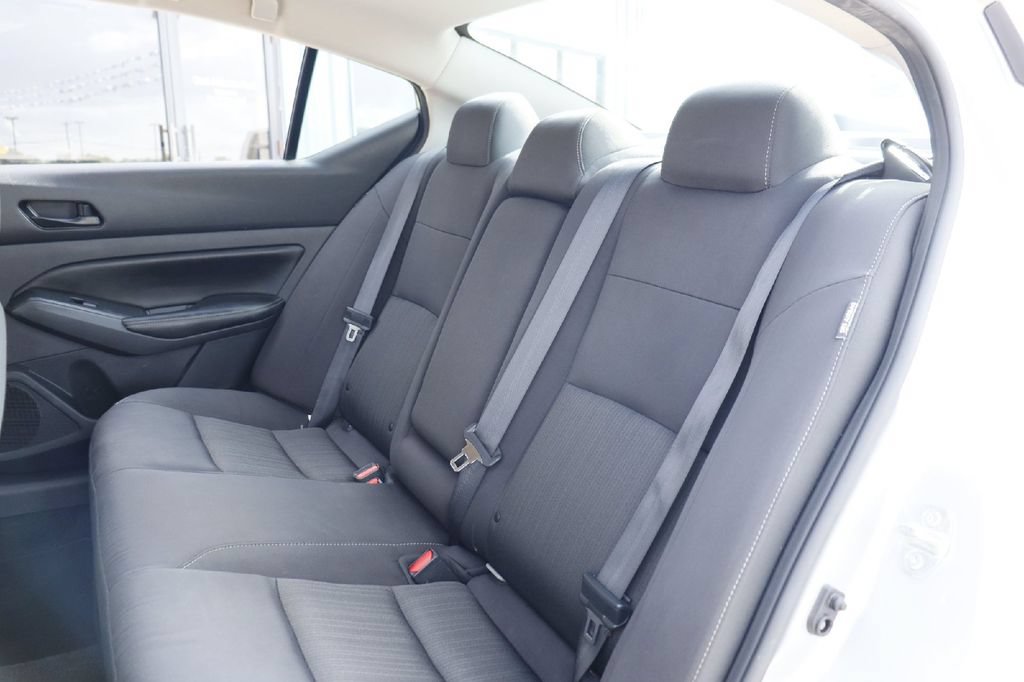 Used 2024 Nissan Altima 2.5 SV FWD image 23