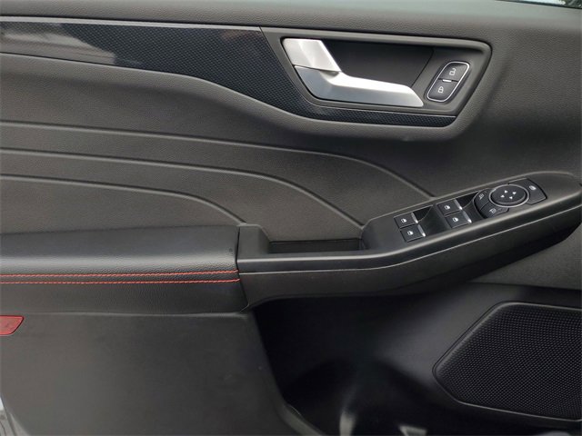 Certified 2025 Ford Escape ST-Line w/ Tech Pack #1 image 9