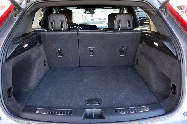 Used 2024 Cadillac XT4 Premium Luxury image 21