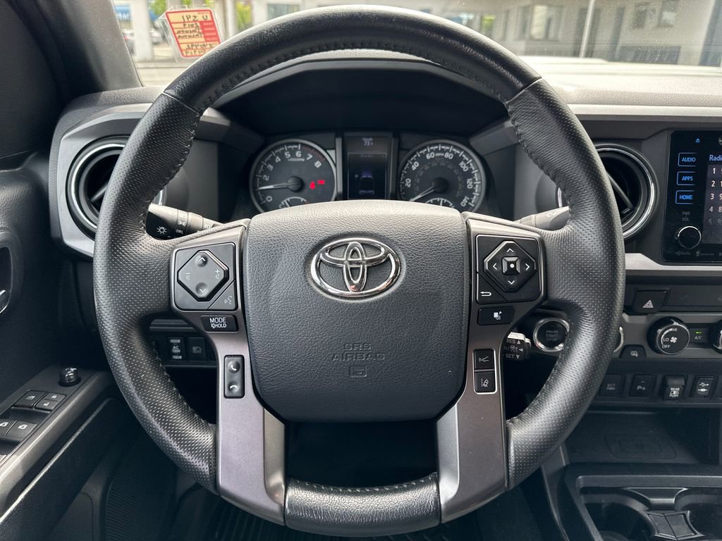 Used 2019 Toyota Tacoma TRD Sport w/ Technology Package AWD/4WD image 18