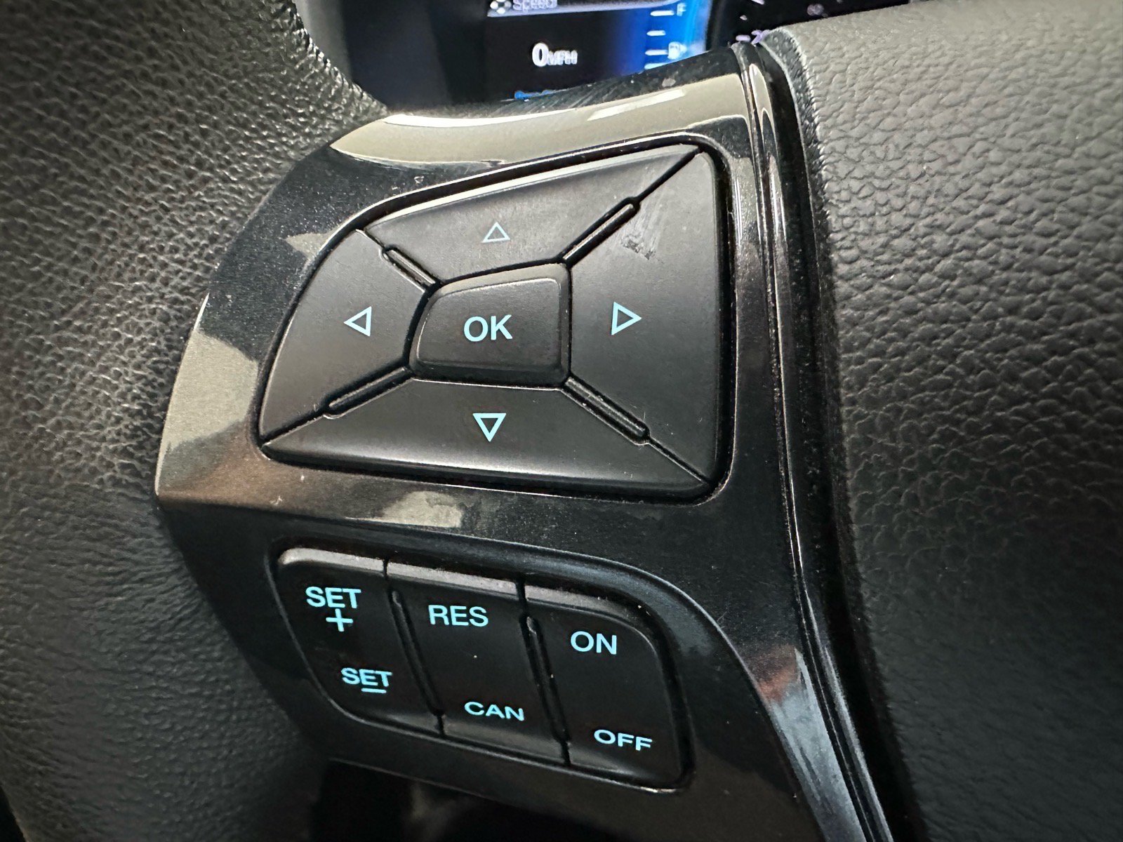 Certified 2019 Ford Explorer XLT w/ Equipment Group 201A FWD image 36