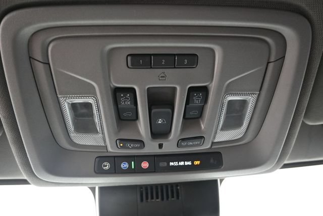 Used 2023 Chevrolet Silverado 1500 RST w/ Redline Edition AWD/4WD image 27