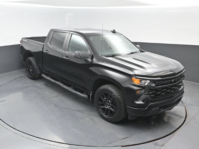 Used 2023 Chevrolet Silverado 1500 Custom w/ 2.7L Blackout Package AWD/4WD image 21