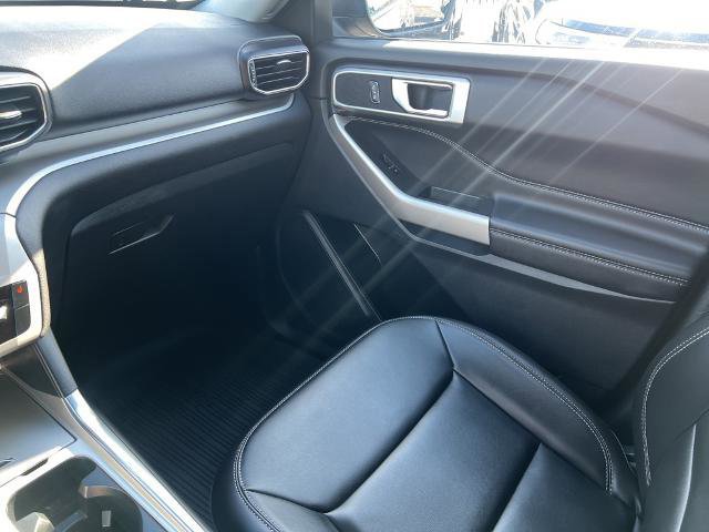 Certified 2022 Ford Explorer XLT w/ Equipment Group 202A image 35