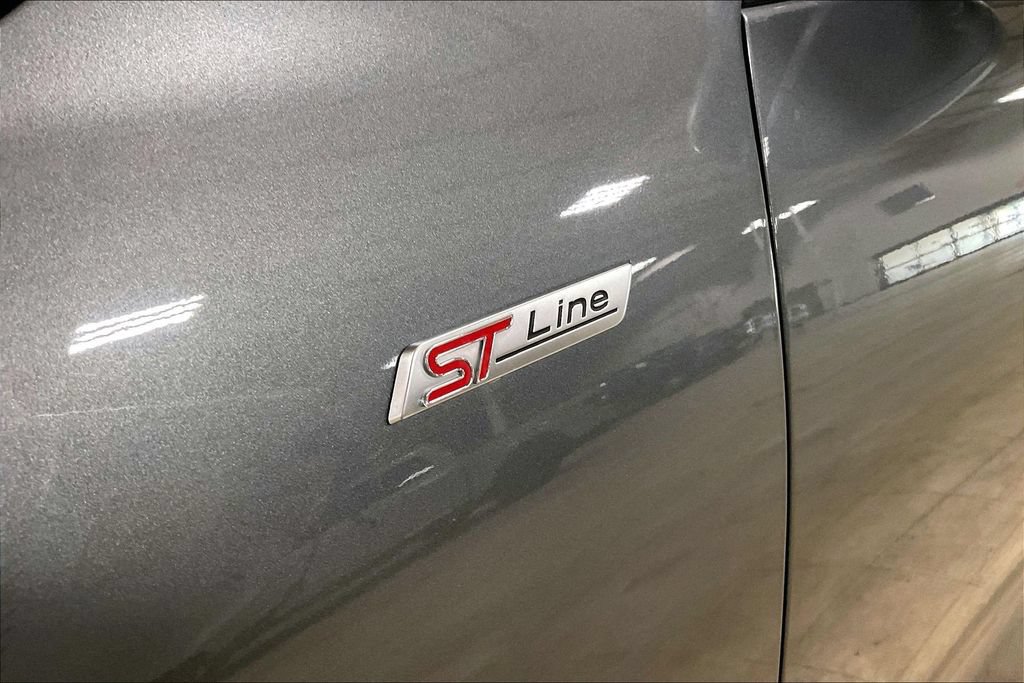 Certified 2025 Ford Escape ST-Line AWD/4WD image 8