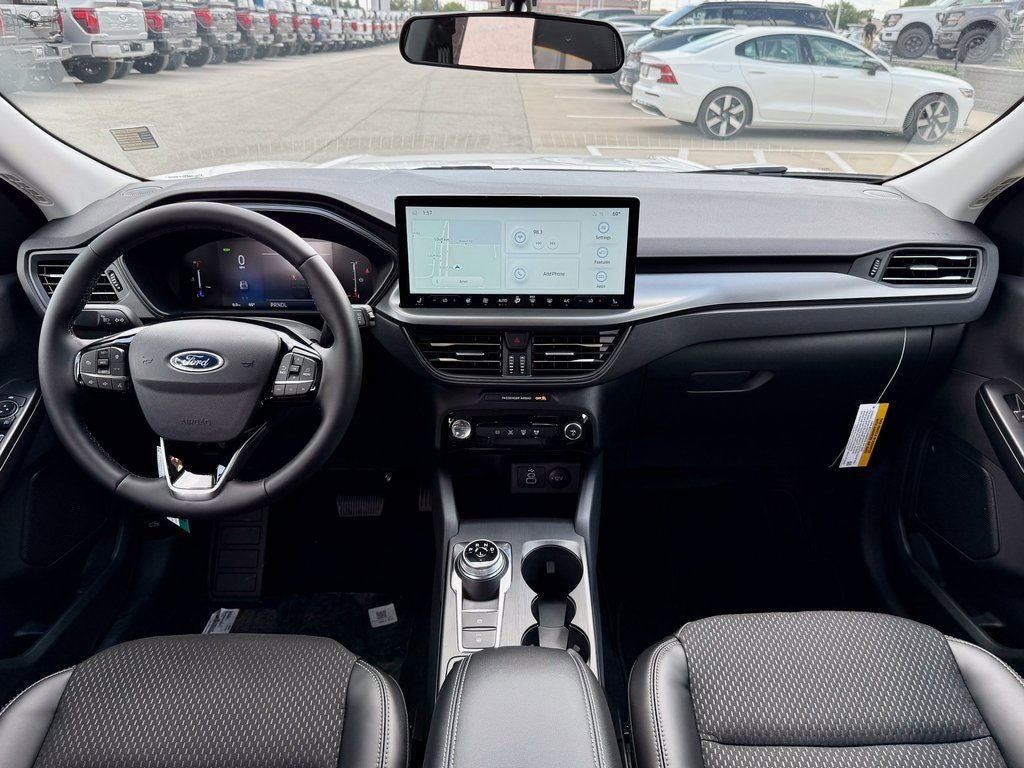 Certified 2025 Ford Escape SE FWD image 30