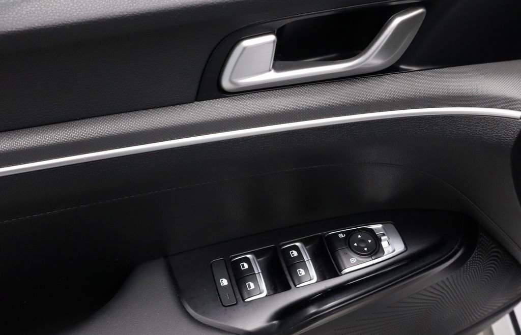 Used 2023 Kia K5 GT-Line image 23