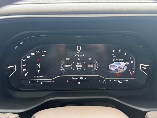 Used 2023 GMC Yukon XL Denali AWD/4WD image 21