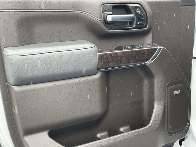 Used 2022 GMC Sierra 3500 Denali w/ Denali Ultimate Package image 12