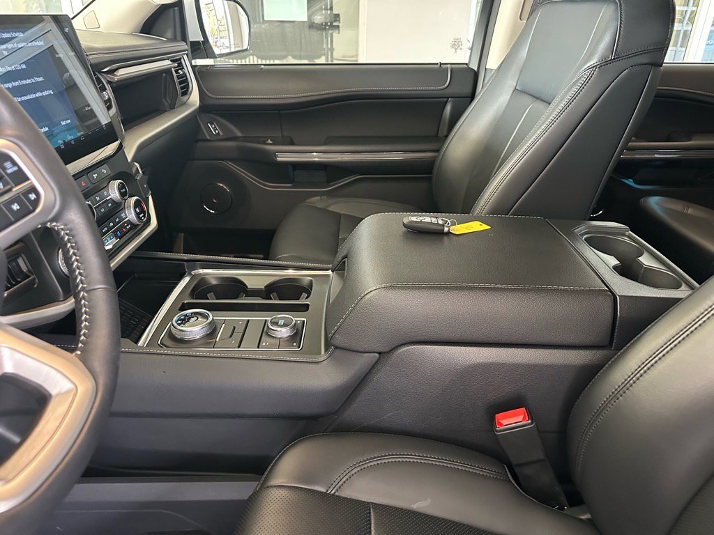 Certified 2024 Ford Expedition Max XLT image 21