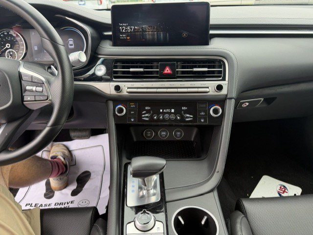 Used 2025 Genesis G70 2.5T AWD/4WD image 18