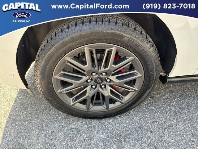 Certified 2025 Ford Expedition Platinum w/ Stealth Performance Package AWD/4WD image 13