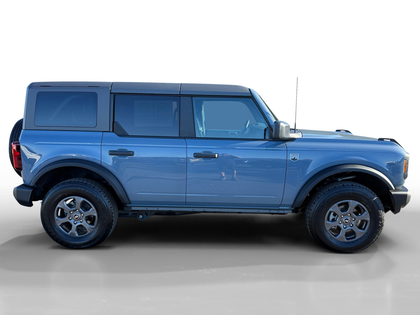 Certified 2025 Ford Bronco Big Bend image 2