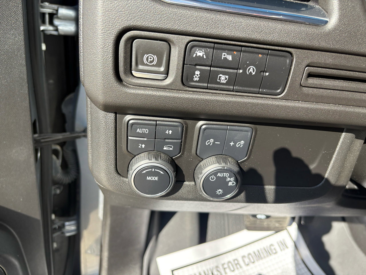 Used 2023 Chevrolet Tahoe LT w/ Luxury Package image 35