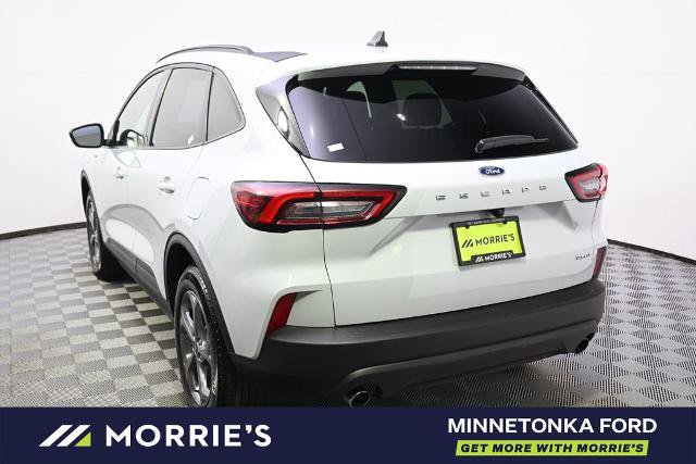 Certified 2025 Ford Escape ST-Line AWD/4WD image 4