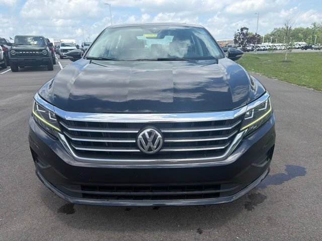 Used 2022 Volkswagen Passat 2.0T SE FWD image 3