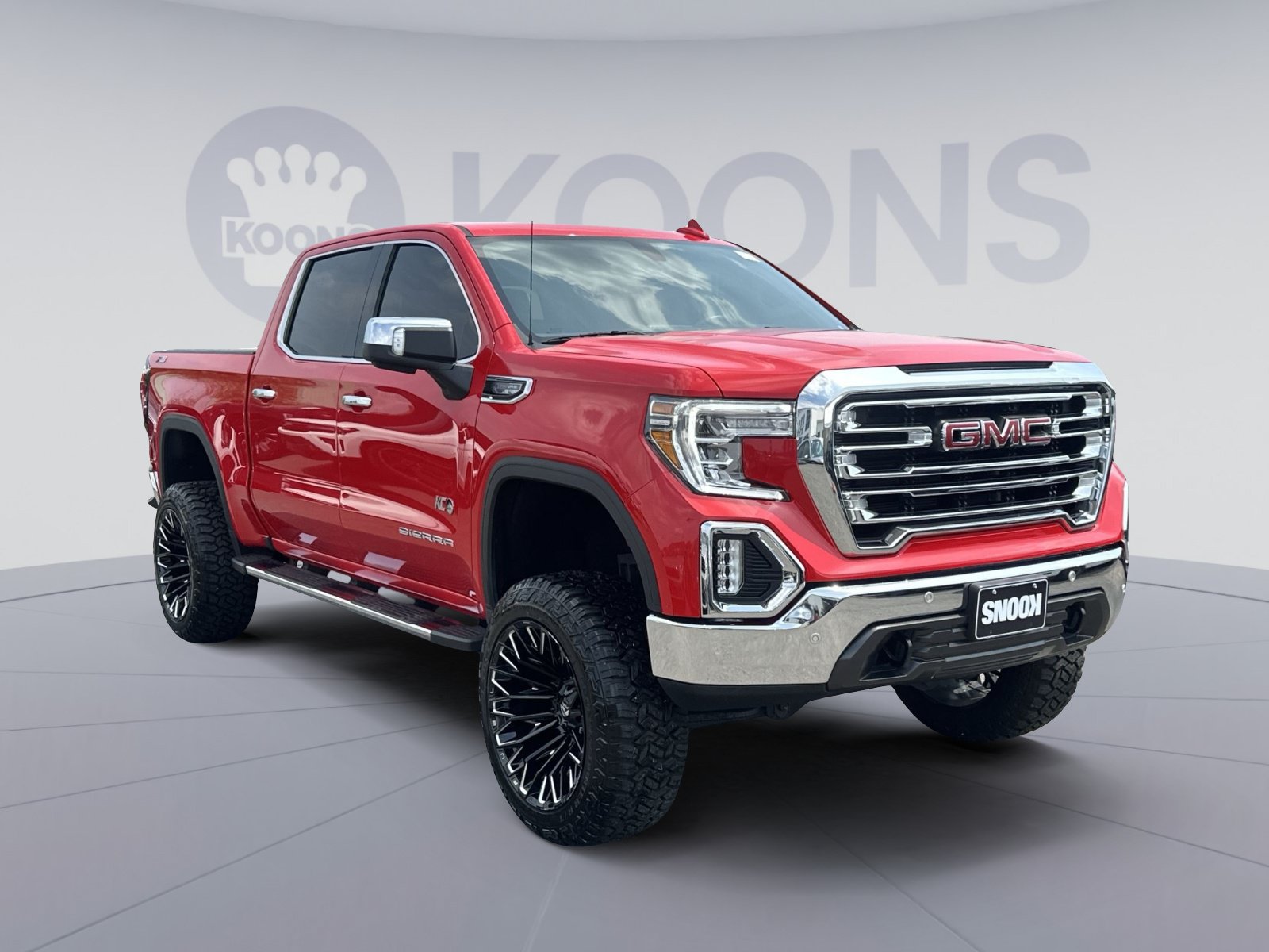Used 2022 GMC Sierra 1500 SLT AWD/4WD image 2