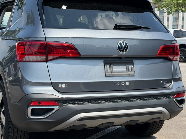 Used 2024 Volkswagen Taos SEL AWD/4WD image 32