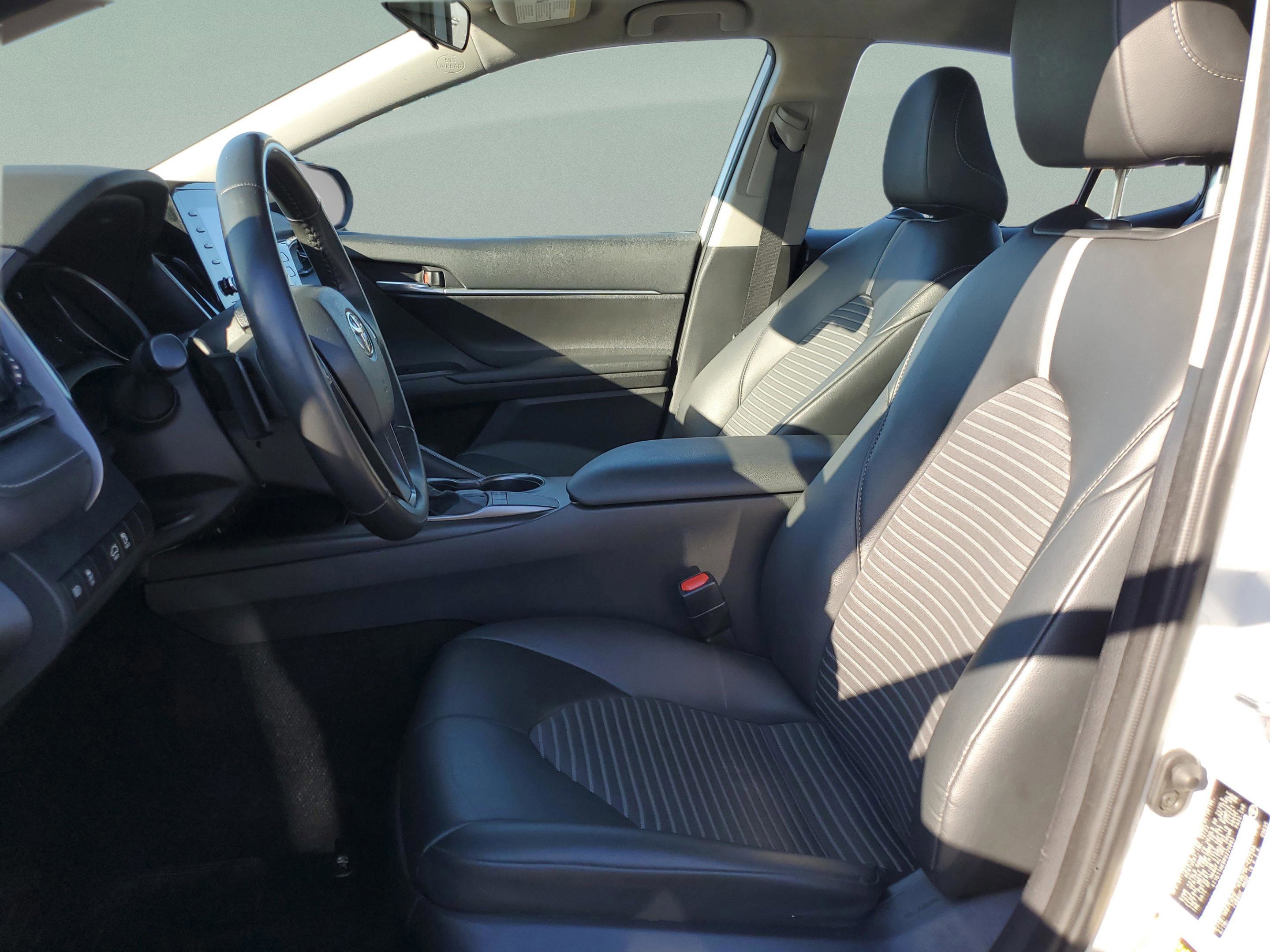 Used 2024 Toyota Camry SE image 16