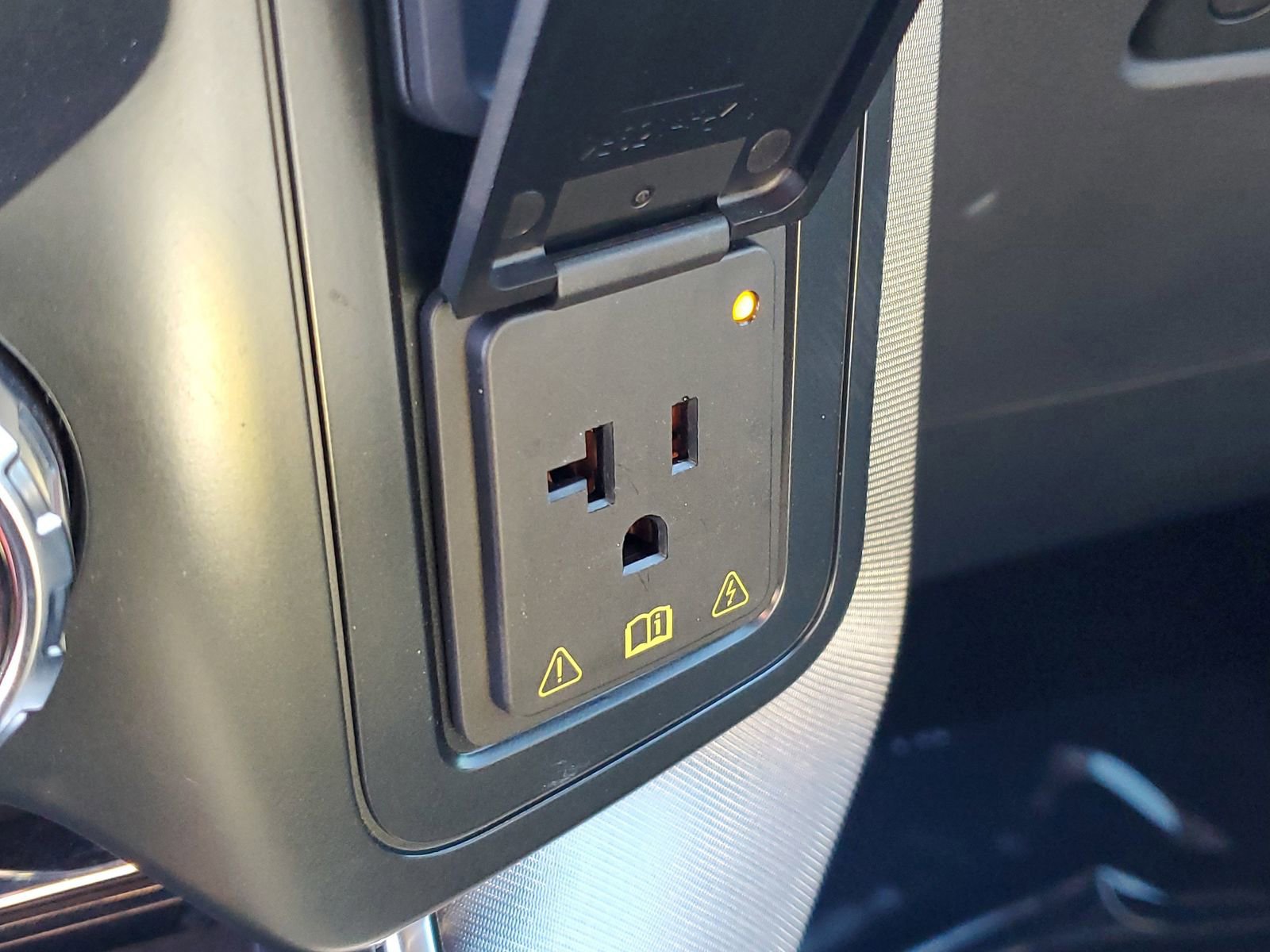 Certified 2025 Ford F150 Platinum AWD/4WD image 28